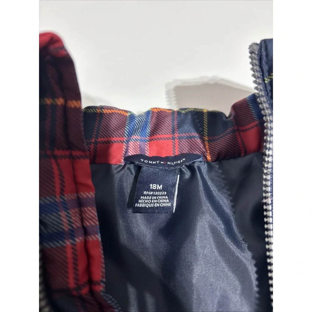Tommy Hilfiger Red Plaid Varsity Puffer‎ Vest Size 18 months Pockets